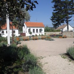 Templom előtti tér felújítása